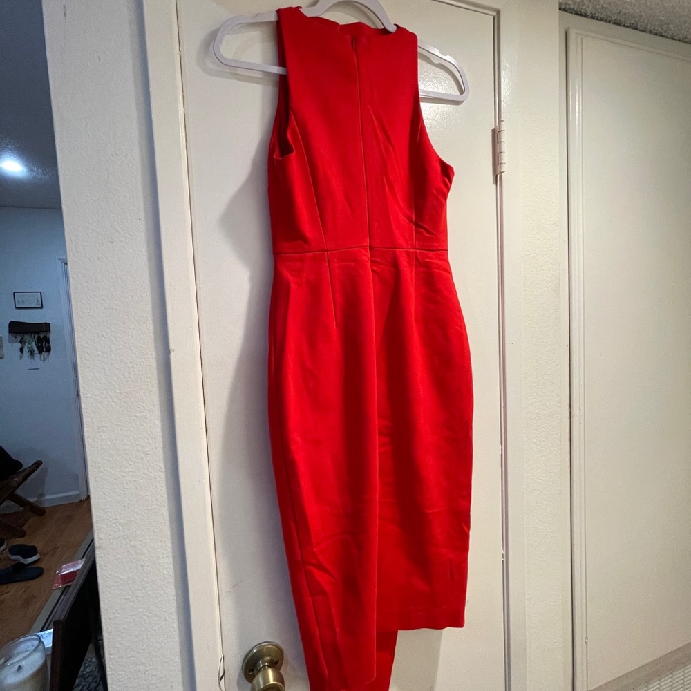 Elliatt Carmen Dress in Red - Picture 4 of 9